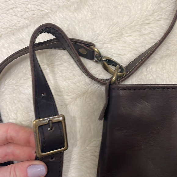 Real leather dark brown cross body bag custom made in Hoi Ann, Vietnam - Picture 2 of 3